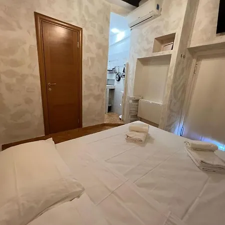 Magenta Collection Panico 32 Apartment Rom
